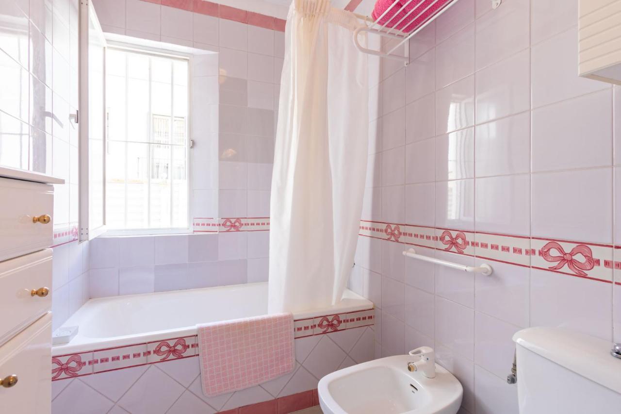 Santa Cruz Apartment, 2 pax, quiet&stil Séville Extérieur photo