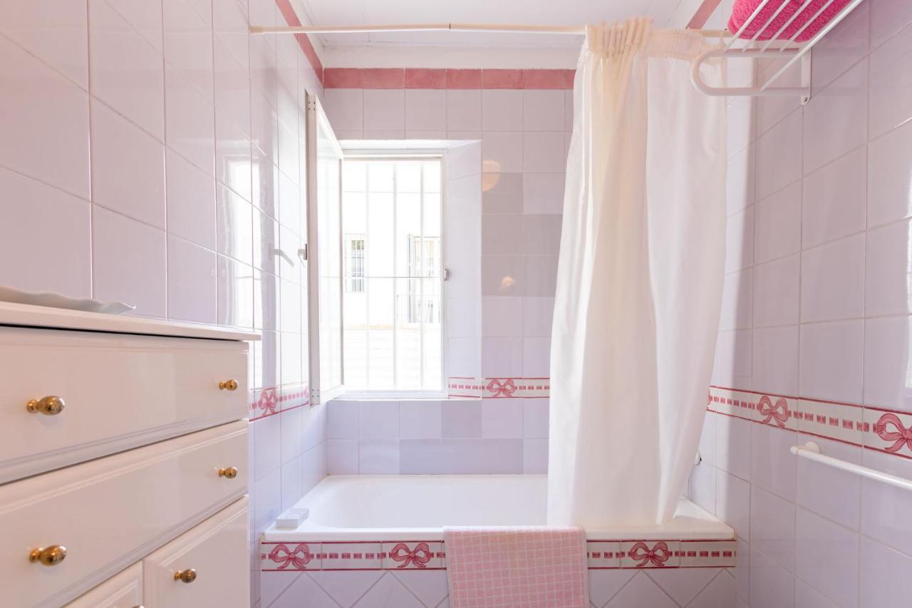 Santa Cruz Apartment, 2 pax, quiet&stil Séville Extérieur photo